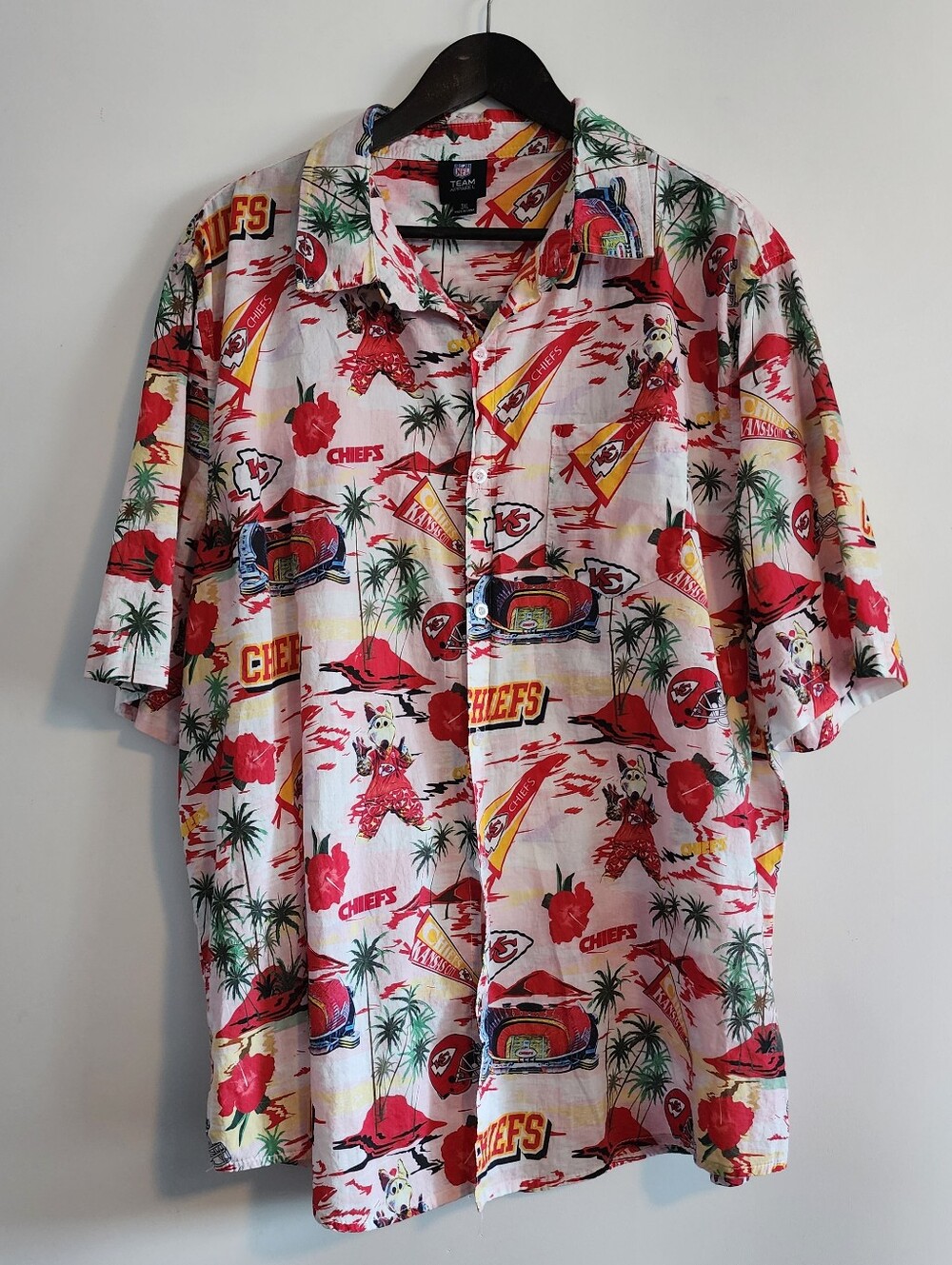 NFL Kansas City Chiefs Hawiian Button Up Shirt Size 3XL